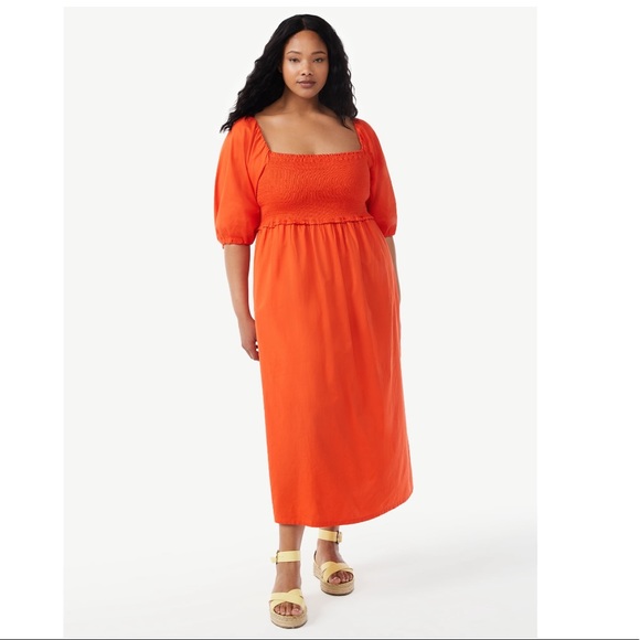 Free Assembly Dresses & Skirts - NWT Free Assembly Women's Smocked Midi Dress with Convertible Sleeves